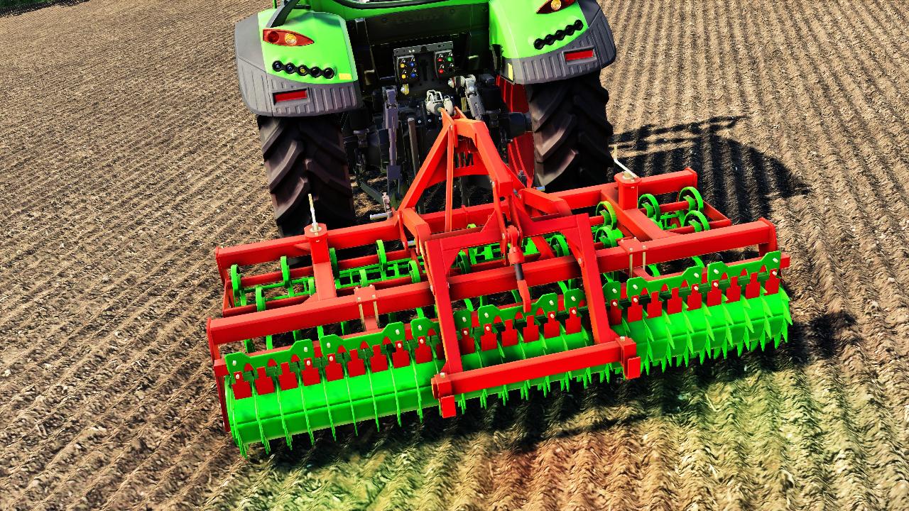 AGRO-MASZ U818