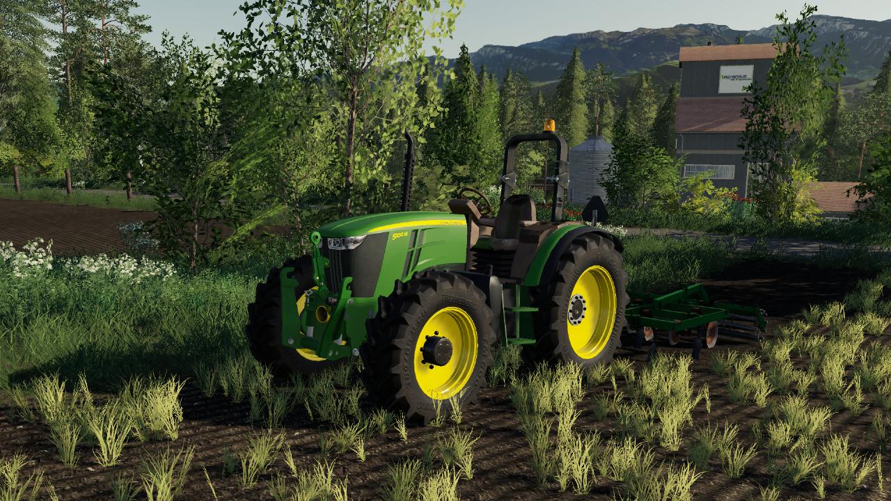 John Deere 5100M