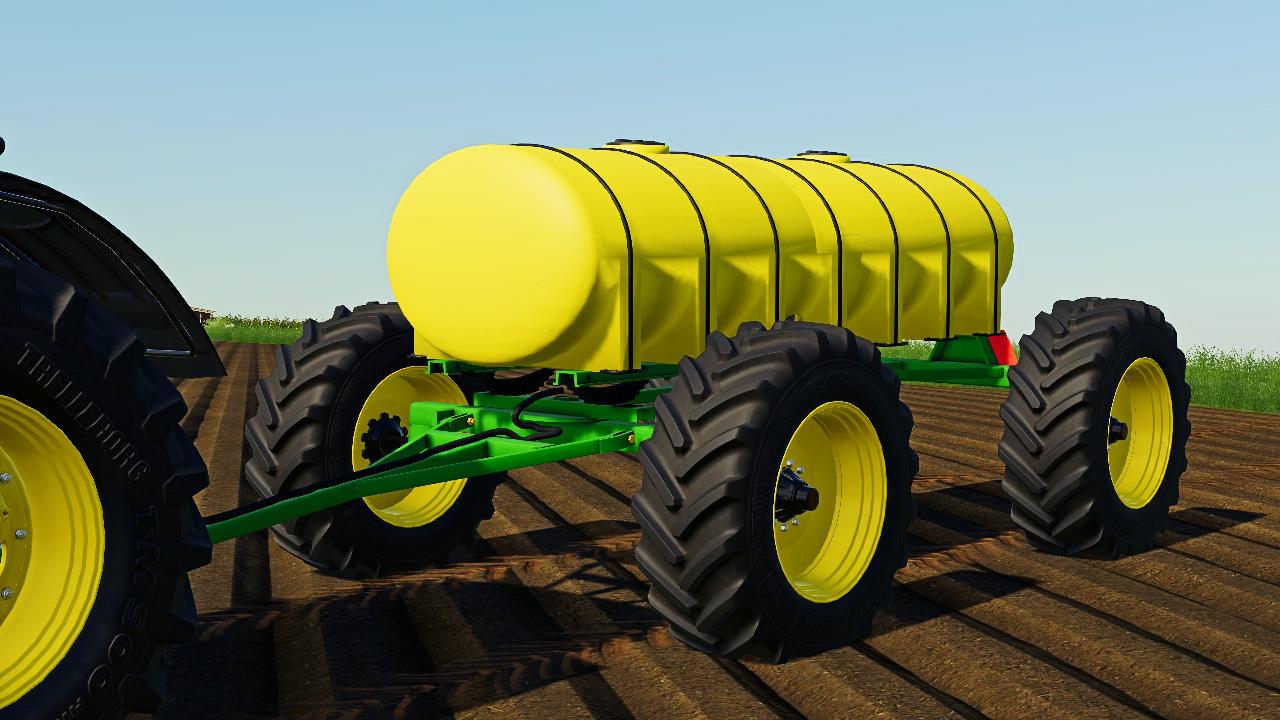 John Deere fertilizer hopper