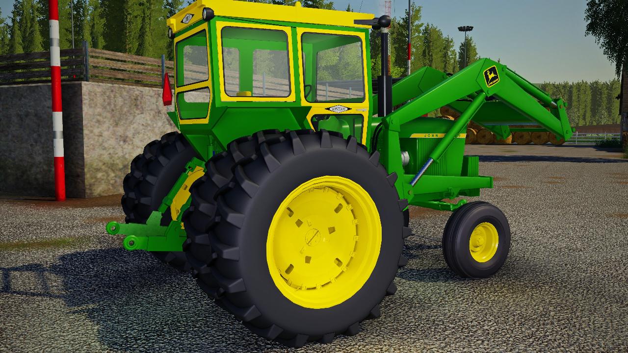 John Deere 4020
