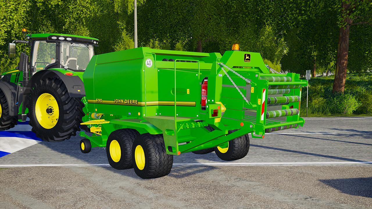 John Deere 690