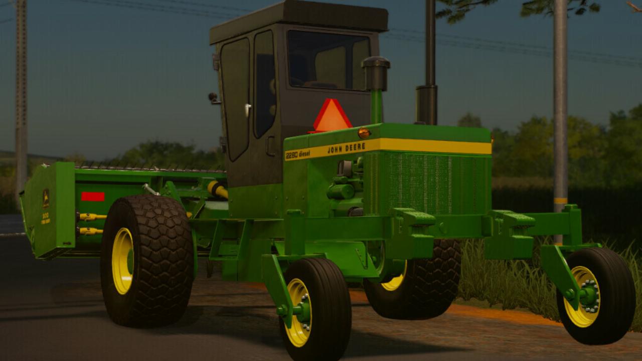 John Deere Schwader