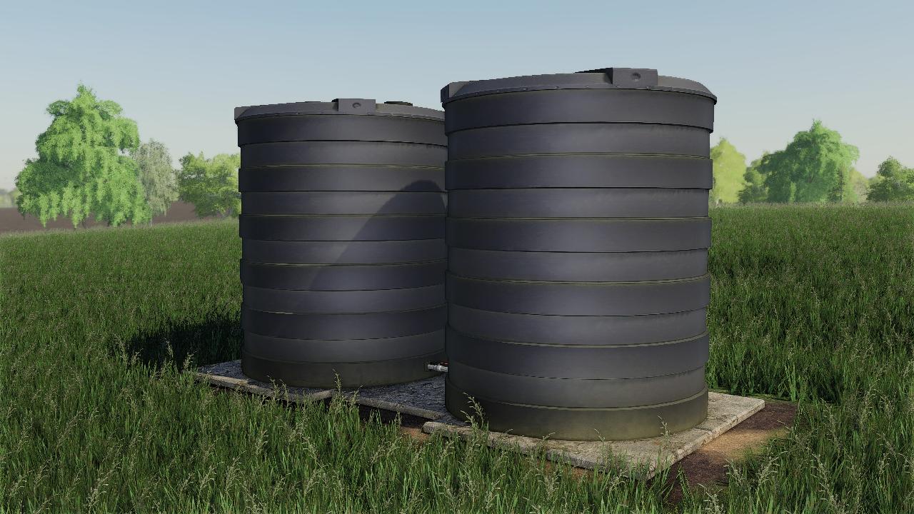 Liquid fertilizer tank
