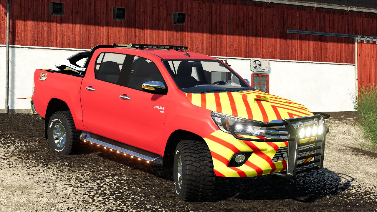 Toyota Hilux pilot car