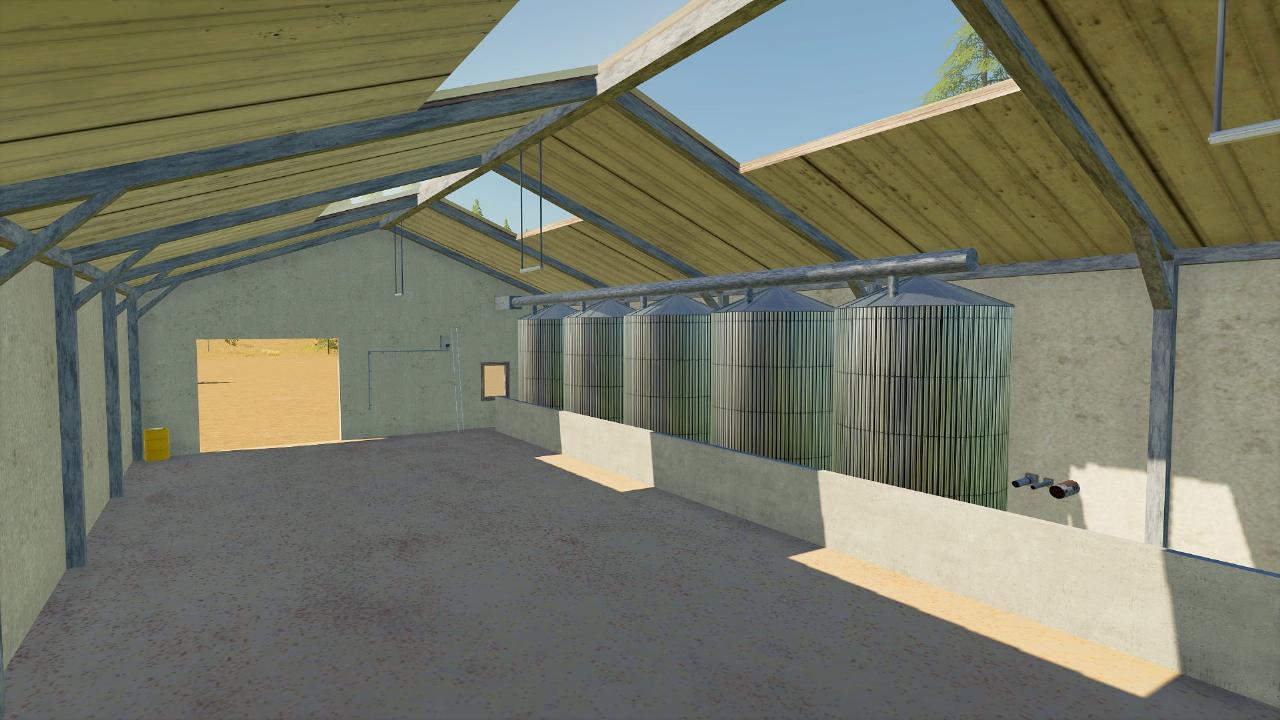 Hangar and storage silo