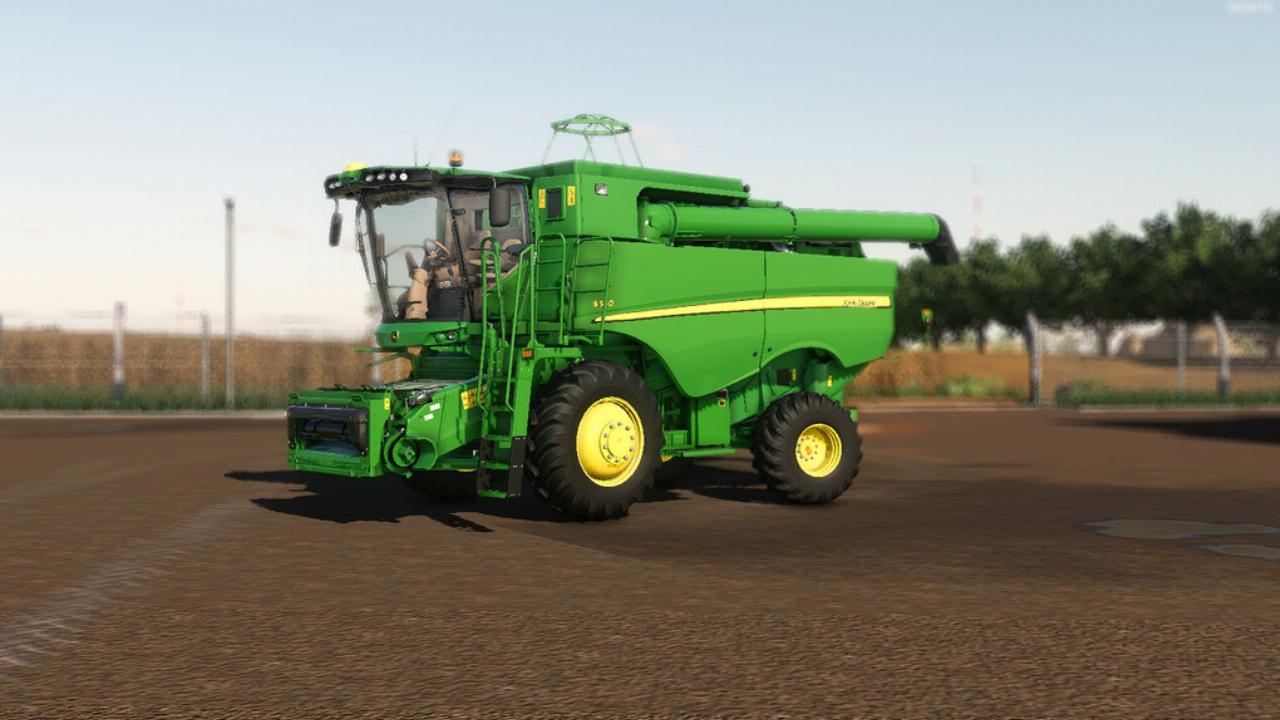 John Deere S550