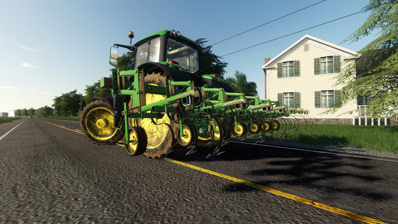 John Deere 825