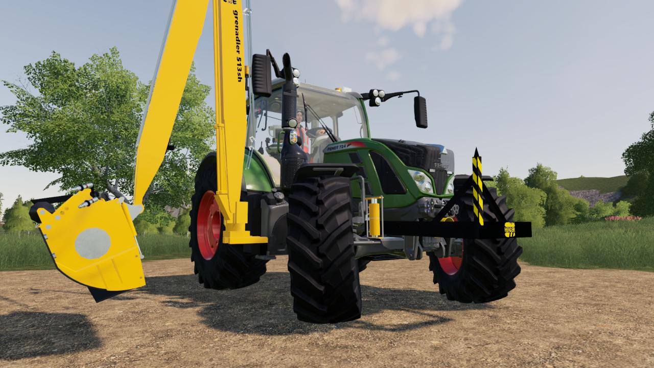 Fendt 700 mit Mäharm