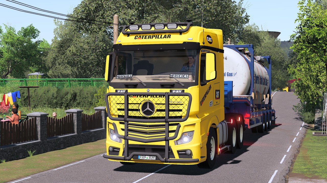 Mercedes-Benz Actros Caterpillar