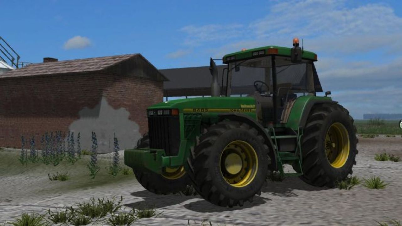 John Deere 8400