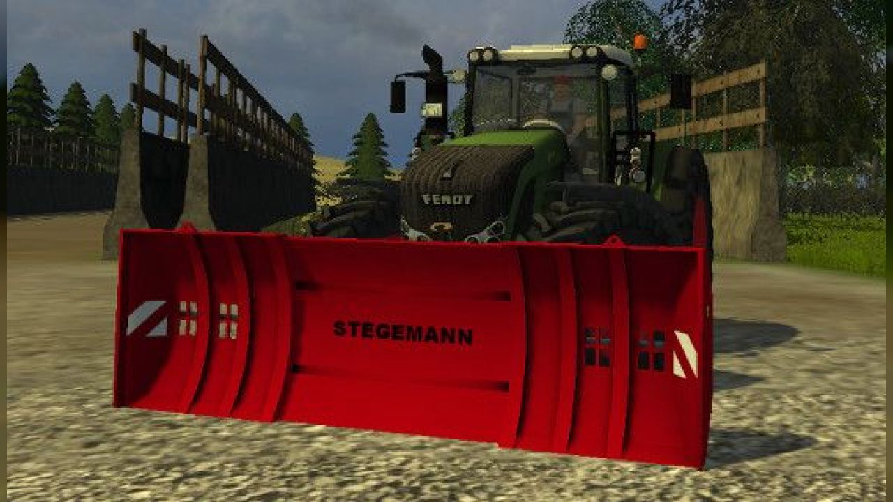 Telescopic maize shield