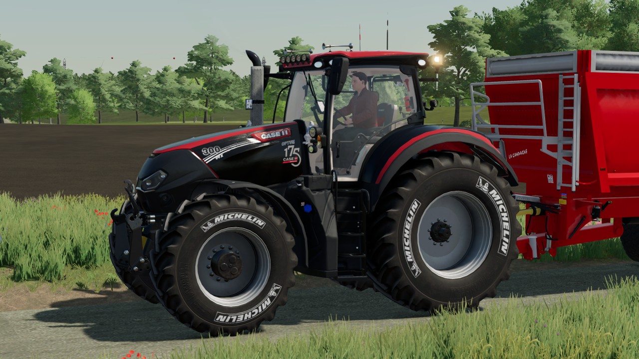 Case IH Optum Black/Red Edition