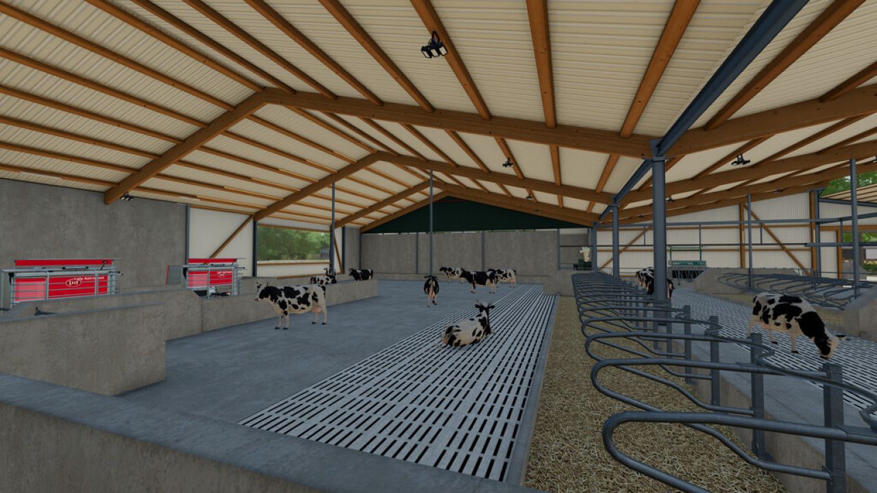 Grande stalla per vacche con alimentatore misto GEA