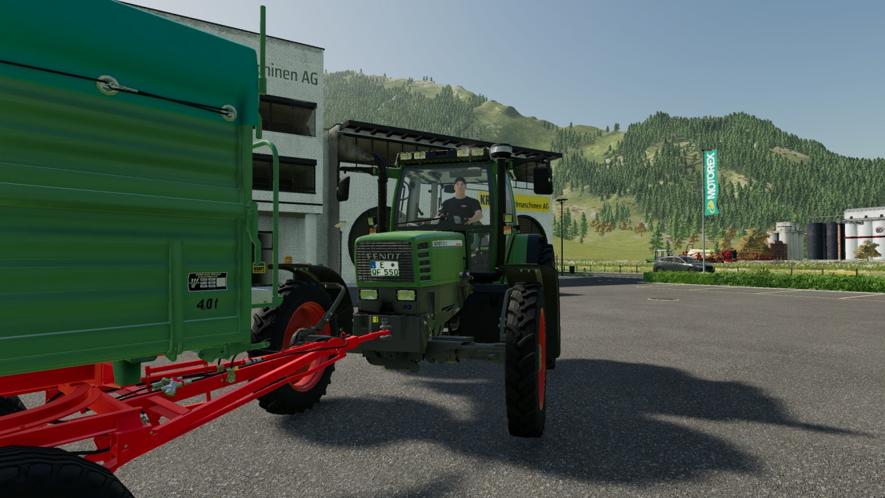 Fendt 500 Favorit + 2 Spritzen und 2.25m Spur