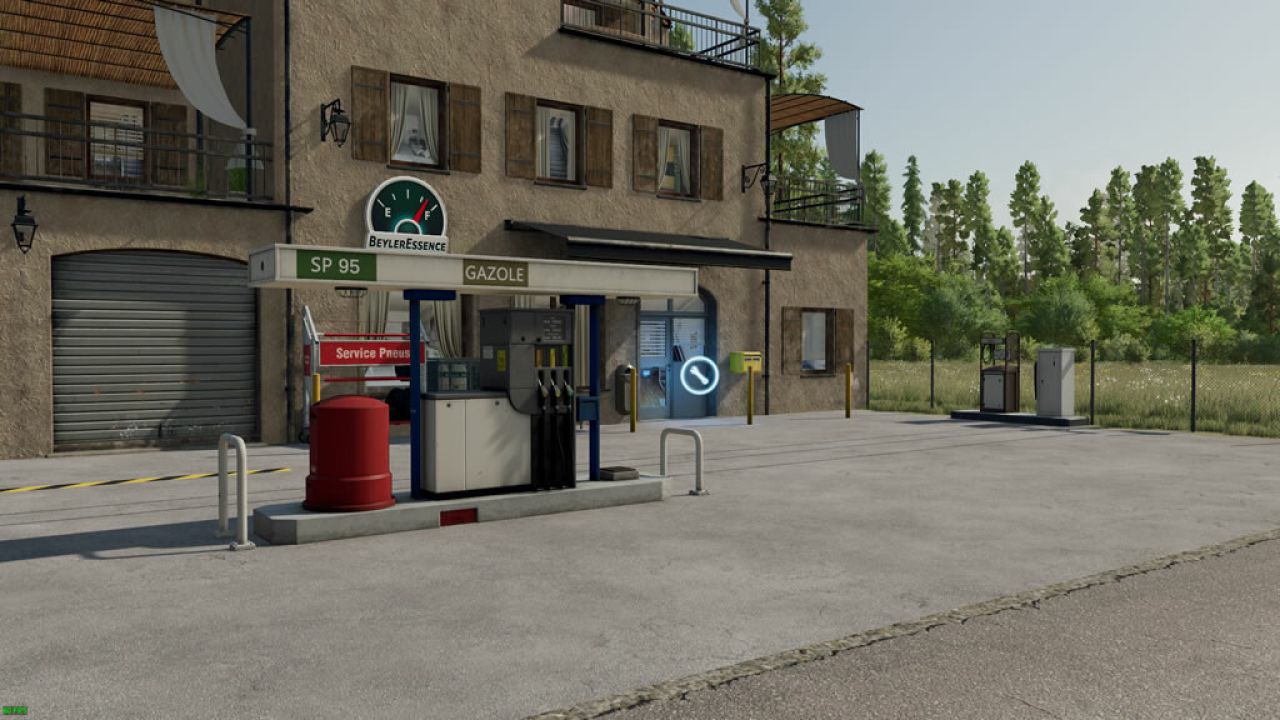 Tankstelle In Einer Französischen Stadt