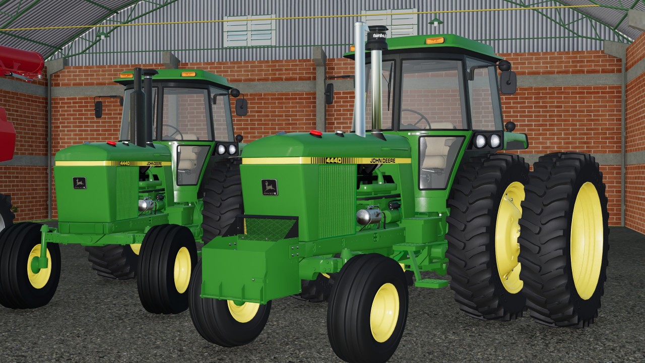 John Deere 4440