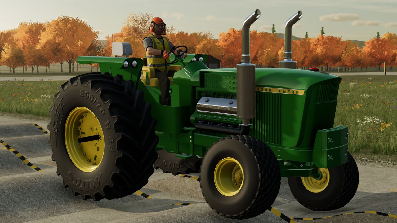 John Deere 5020