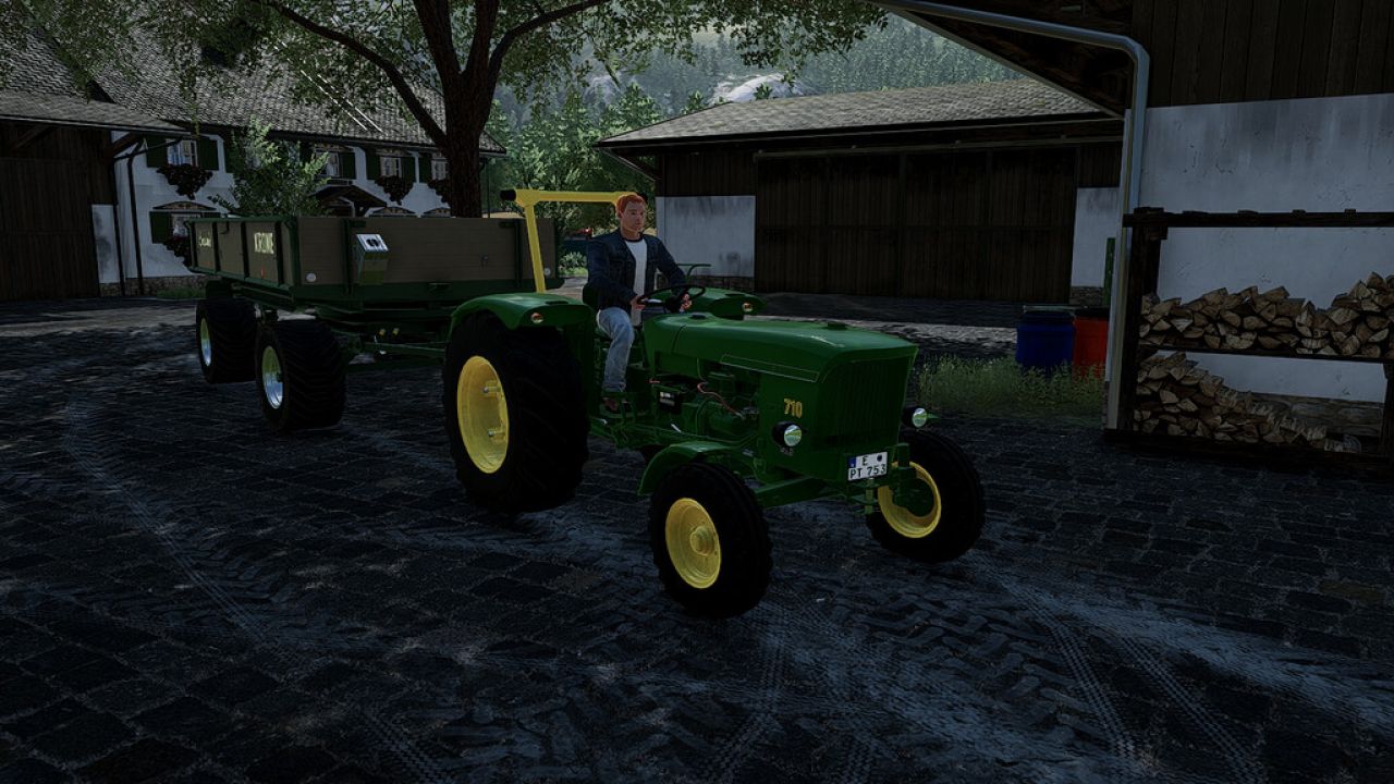 John Deere 710