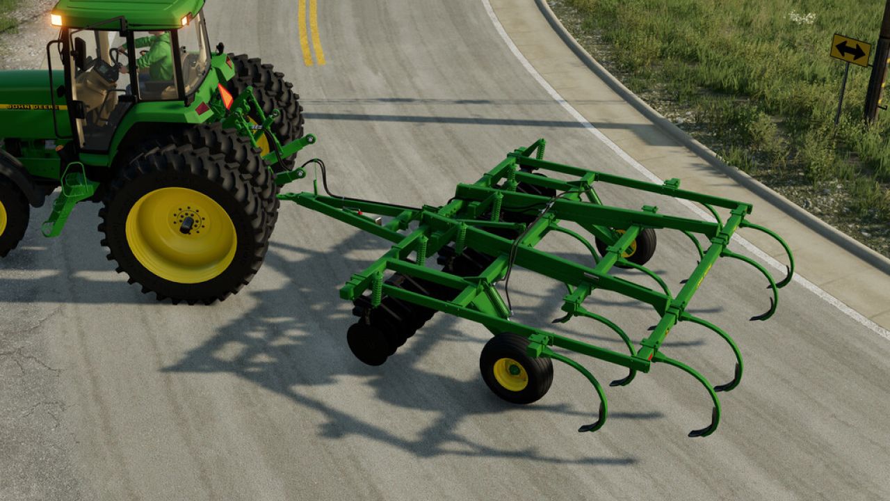 John Deere 712 Mulch Tiller