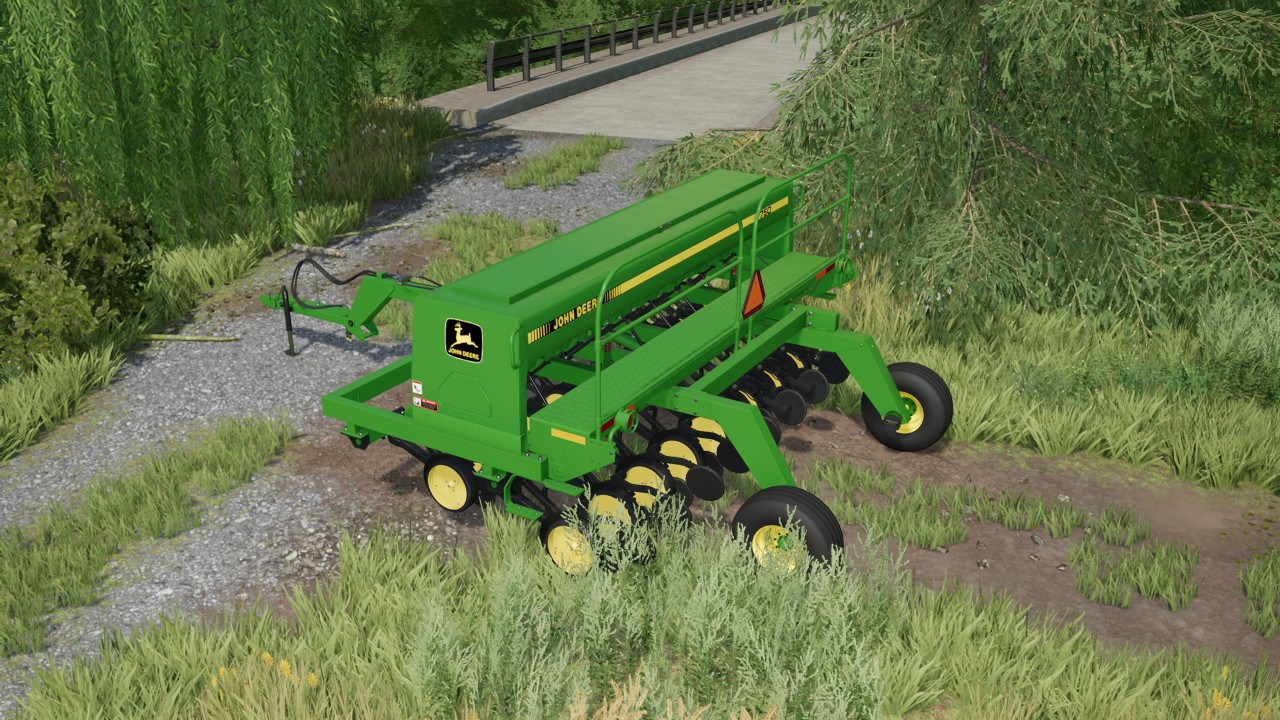 John Deere 750 seed drill