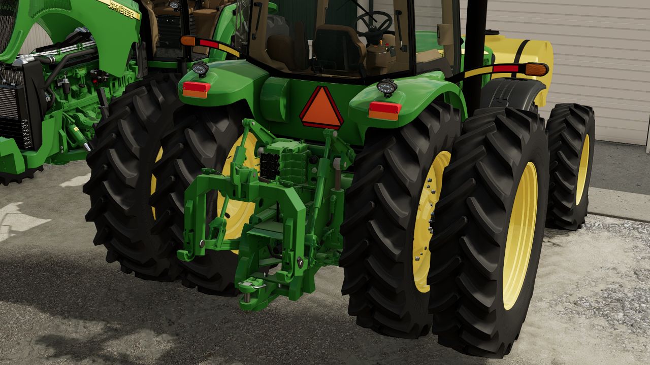 John Deere 8020