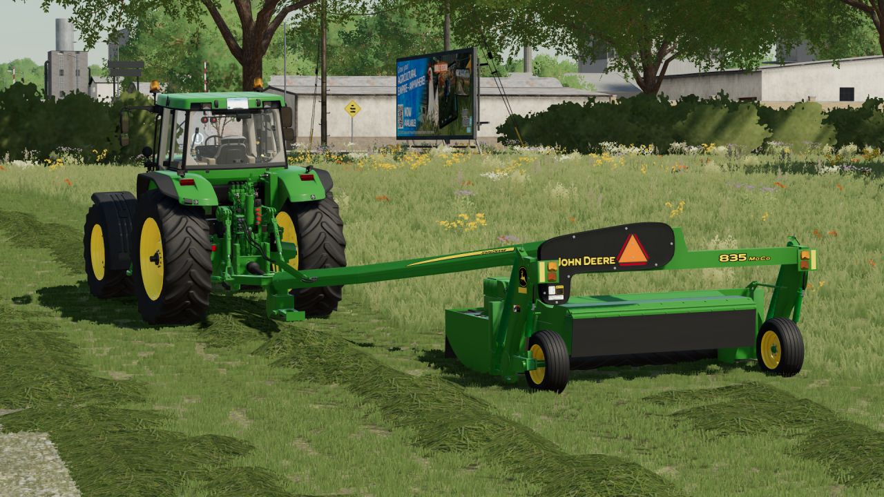 John Deere 835