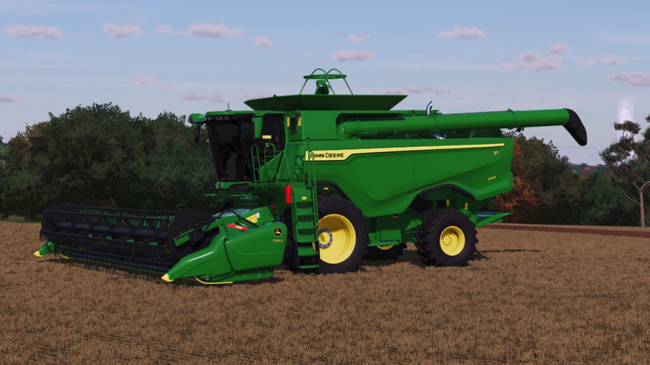 John Deere S7