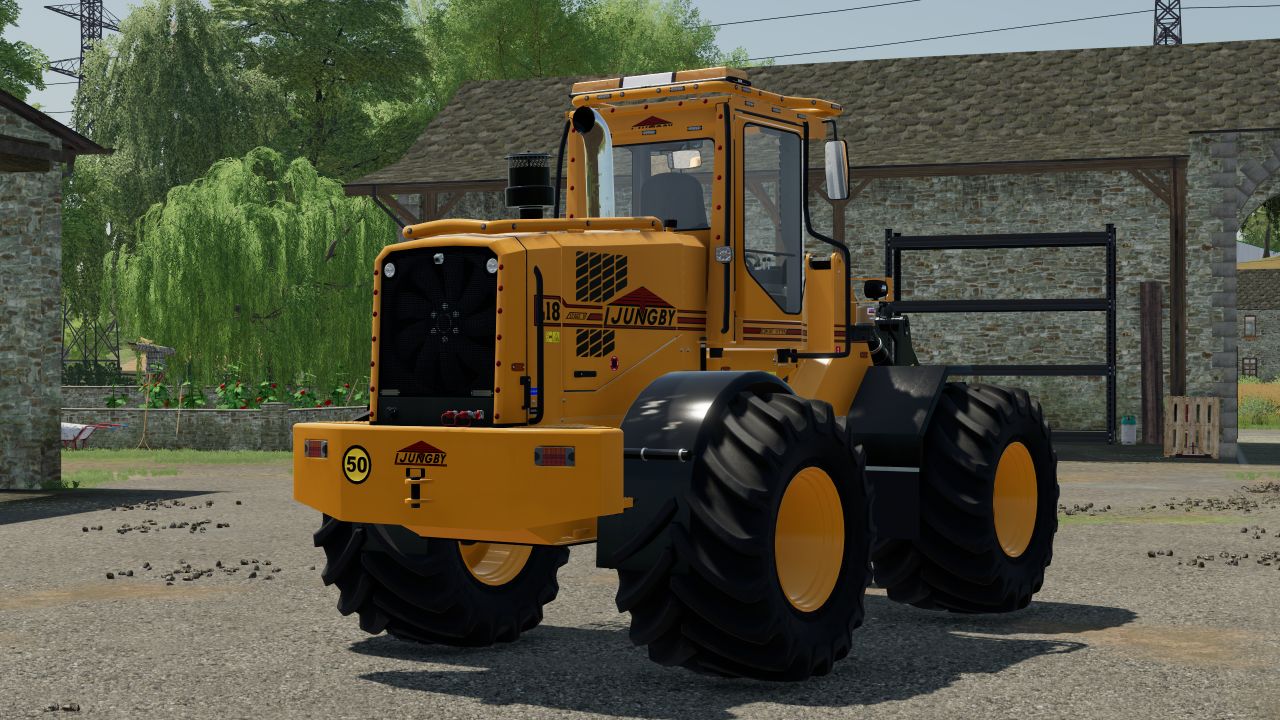 Jungby Maskin + Masse 4.5T wheel loaders