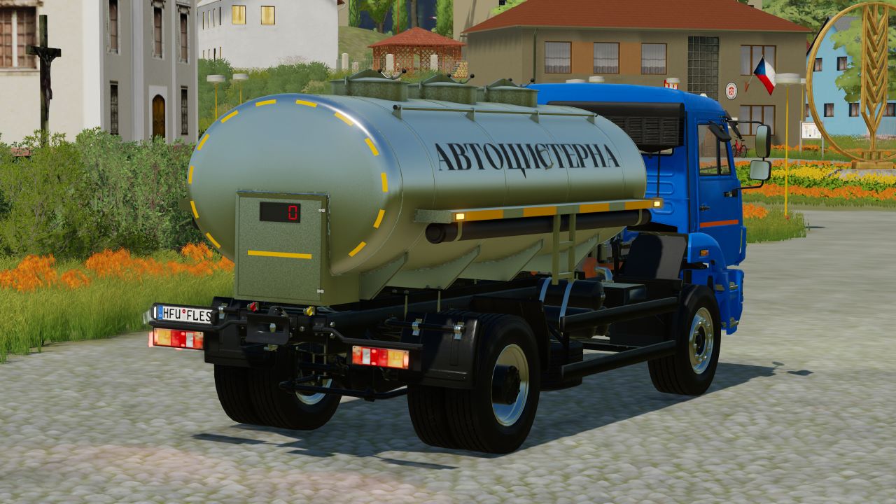 Czołg Kamaz 53605 z przyczepą Nefaz 8602