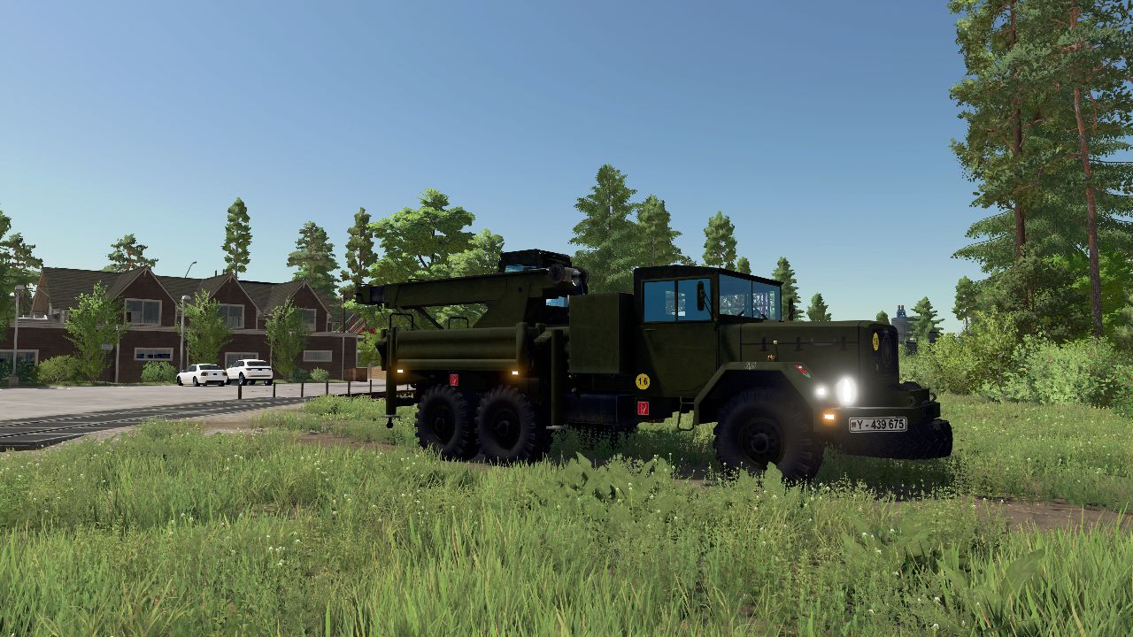 KrAZ-255 / Ciężarówka z żurawiem KrAZ
