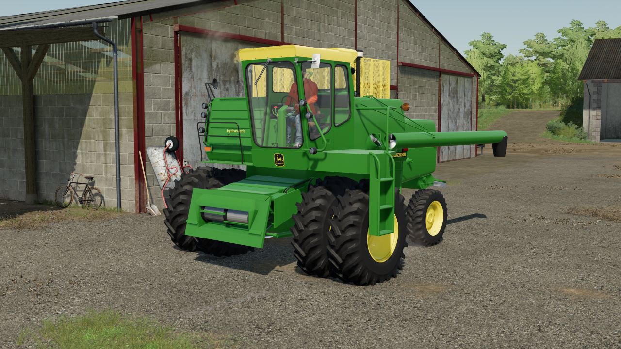 Laux Family's John Deere 7700