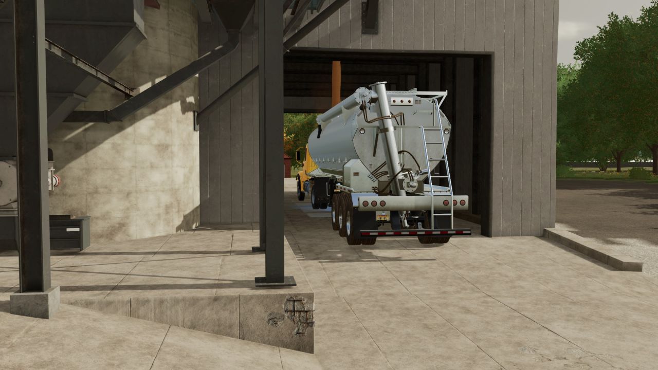 Lizard Bulkfeed Trailer