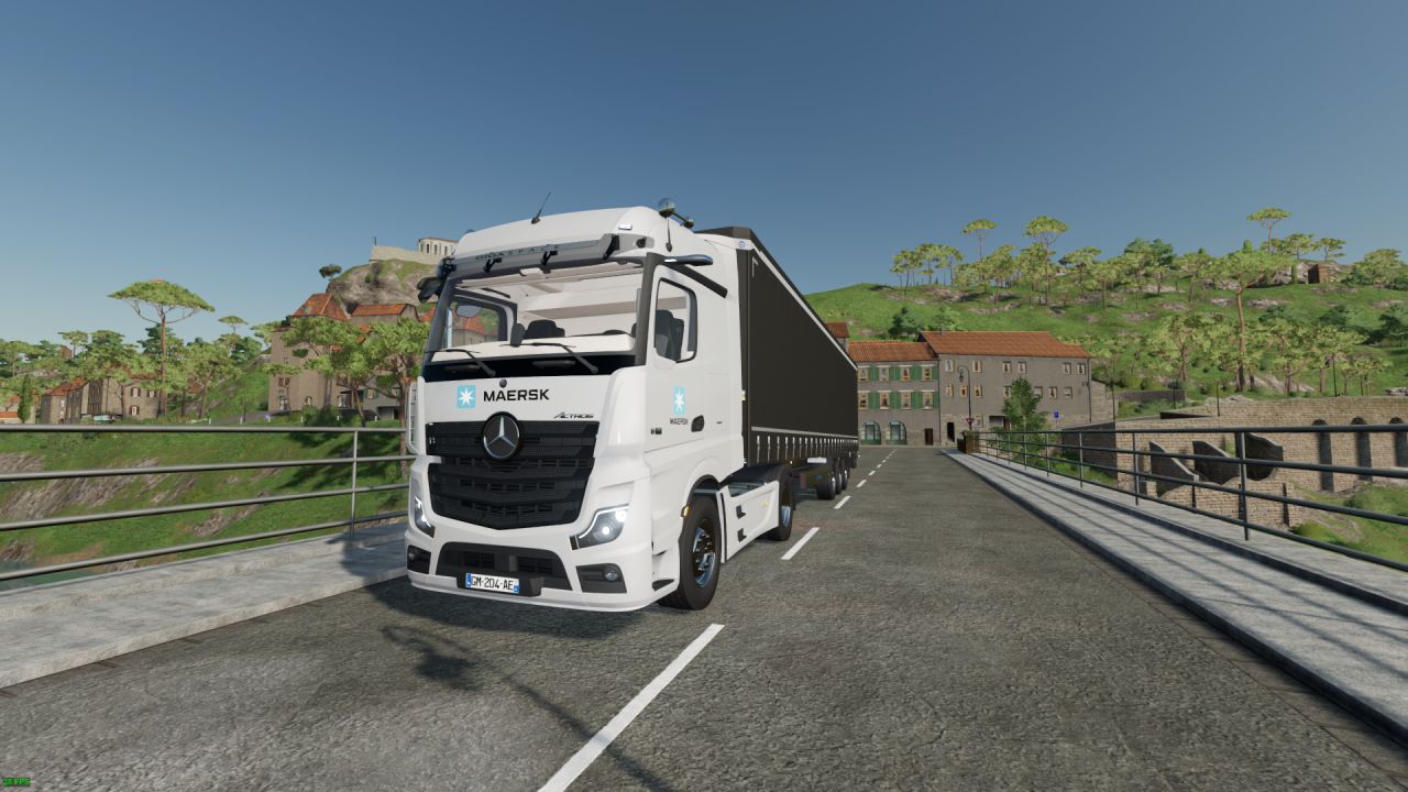 Mercedes Actros 2022 - Maersk Group.