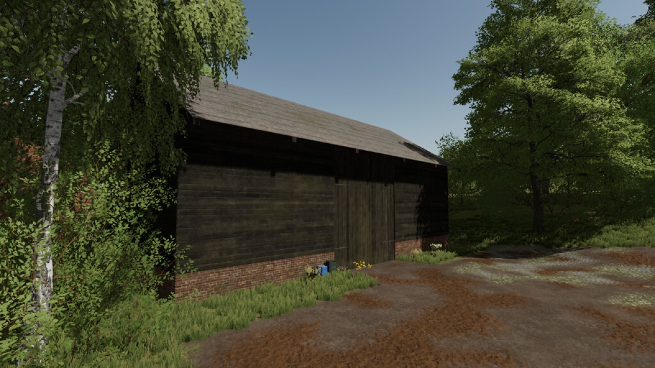 Stara poniemiecka stodoła na drewno