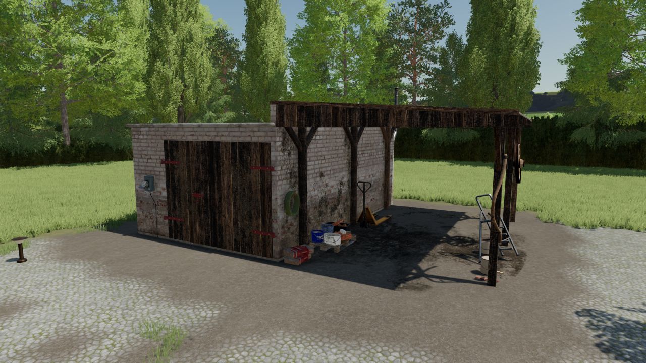 Antiguo pequeño garaje