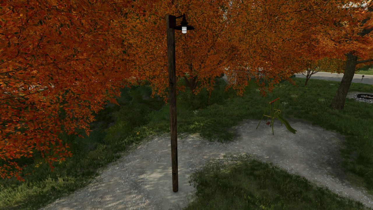 Antigo poste de luz de madeira
