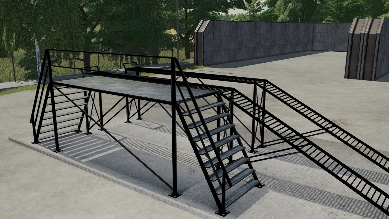 Service ramp with balcony