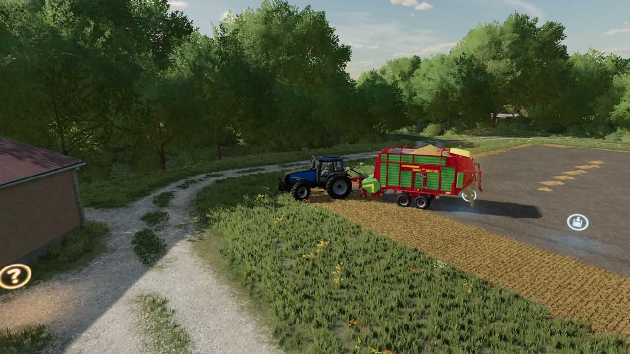 Straw silo