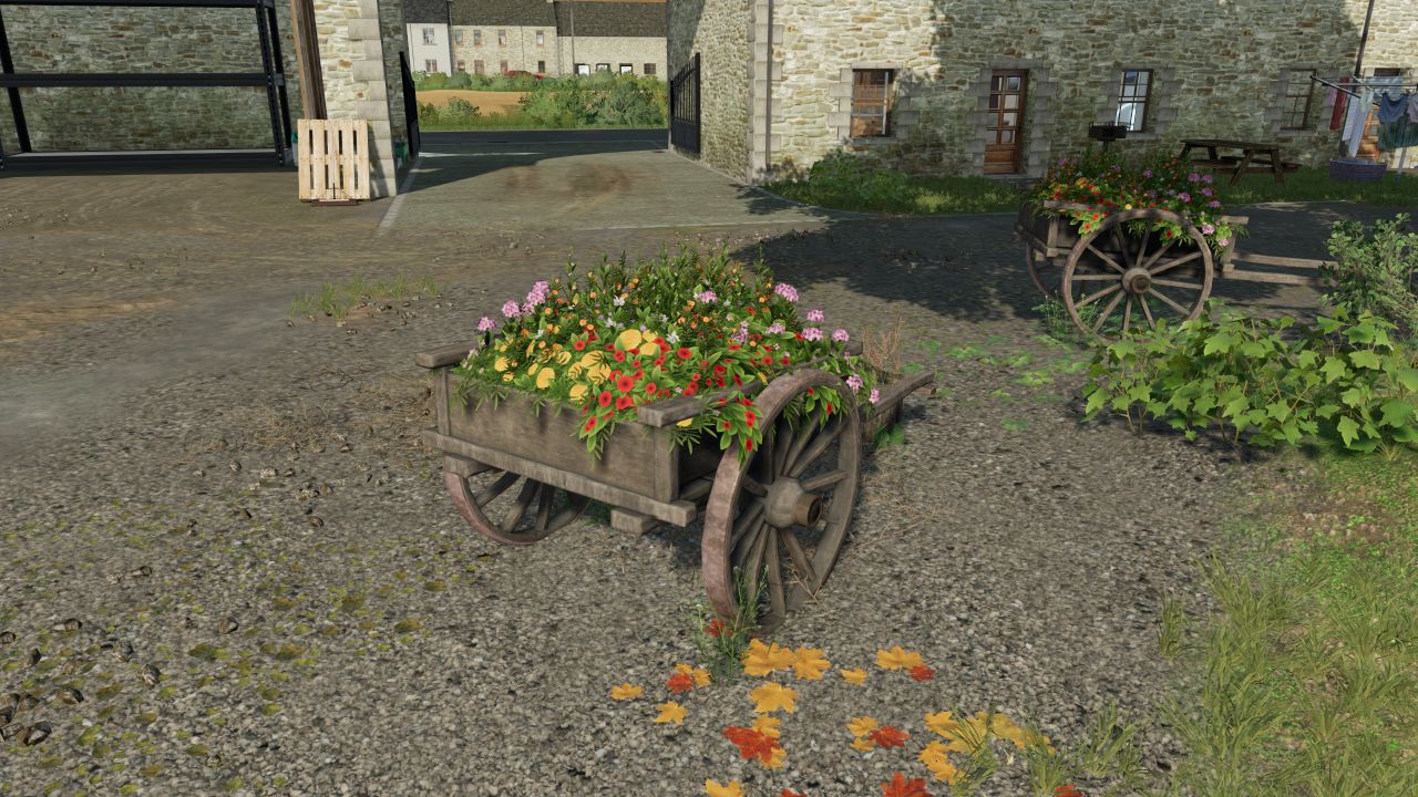 Drewniany wózek na kwiaty
