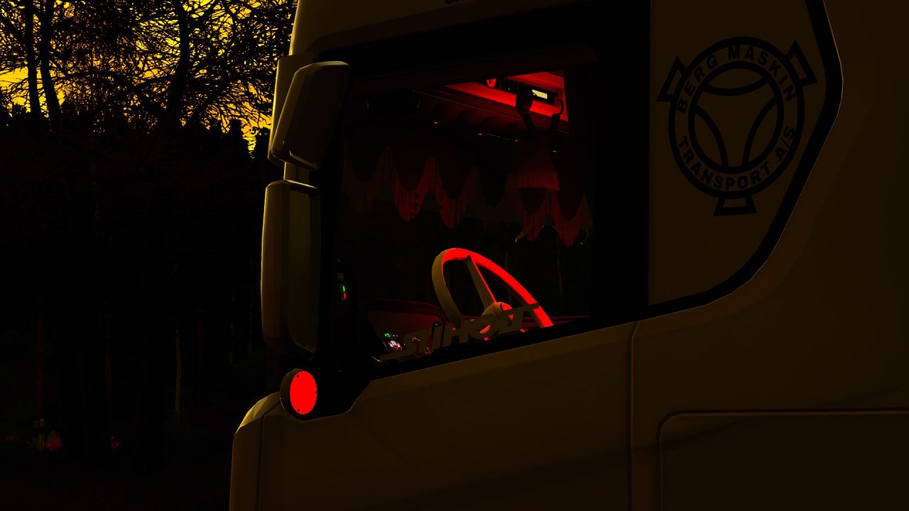 Scania R650 8x4 mit Joab-Abrollkipper