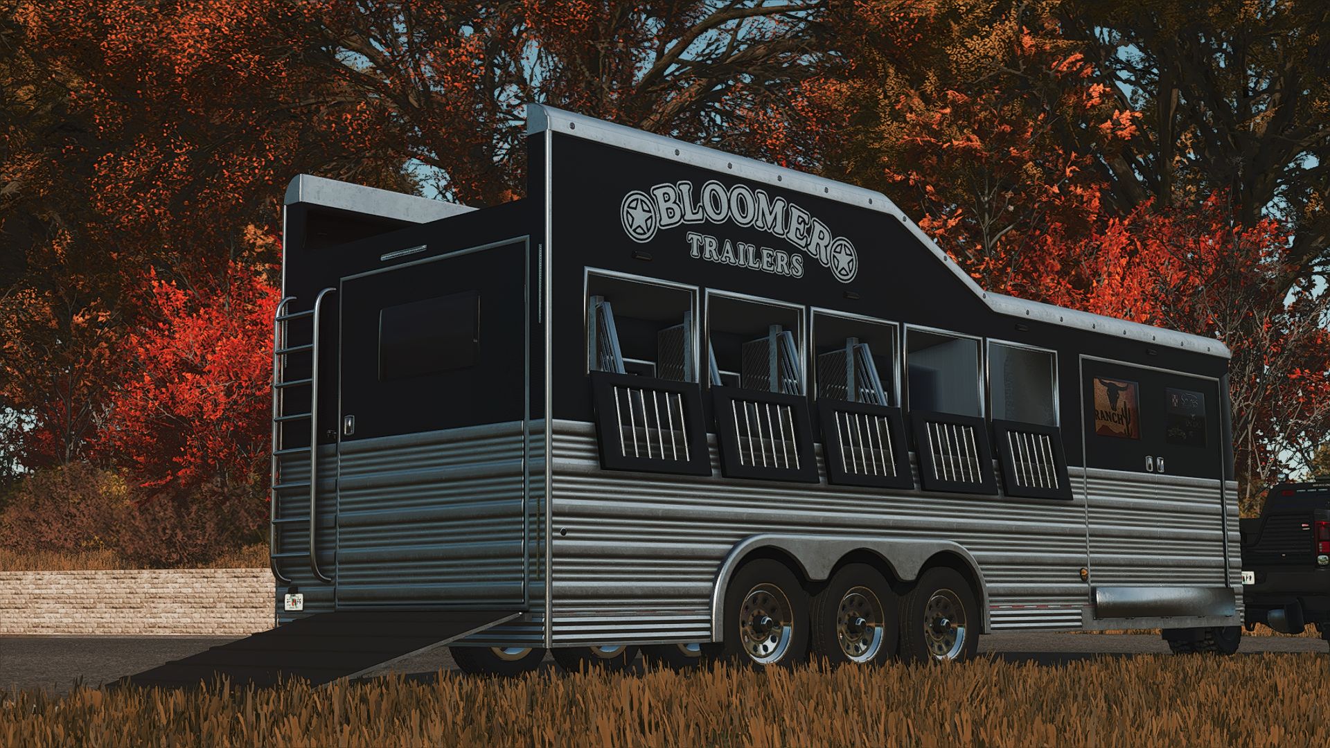 2025 Bloomer 5 Horse Bumper Pull Trailer