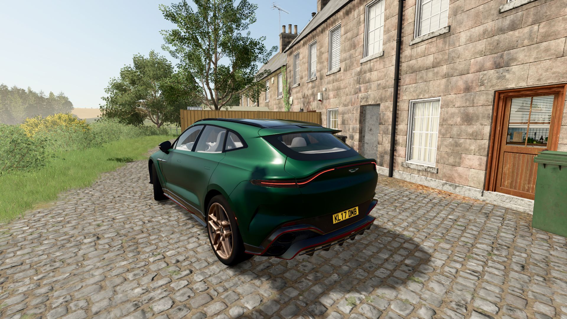 Aston Martin DBX S