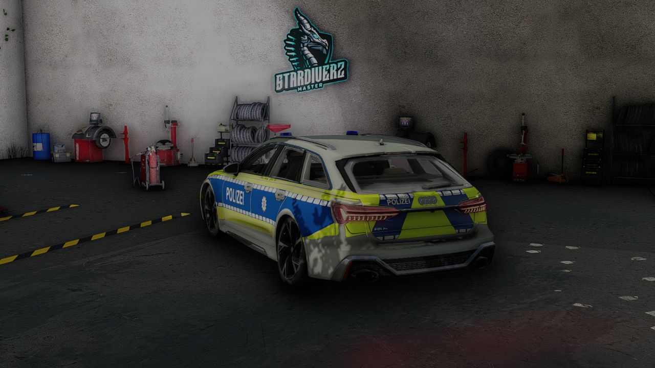 Audi RS6 police