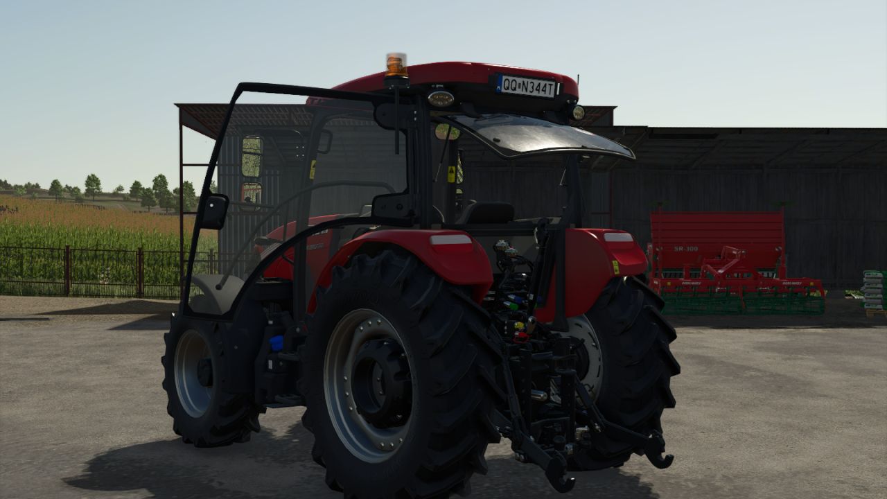 Case IH Farmall + Case IH L630 A Series