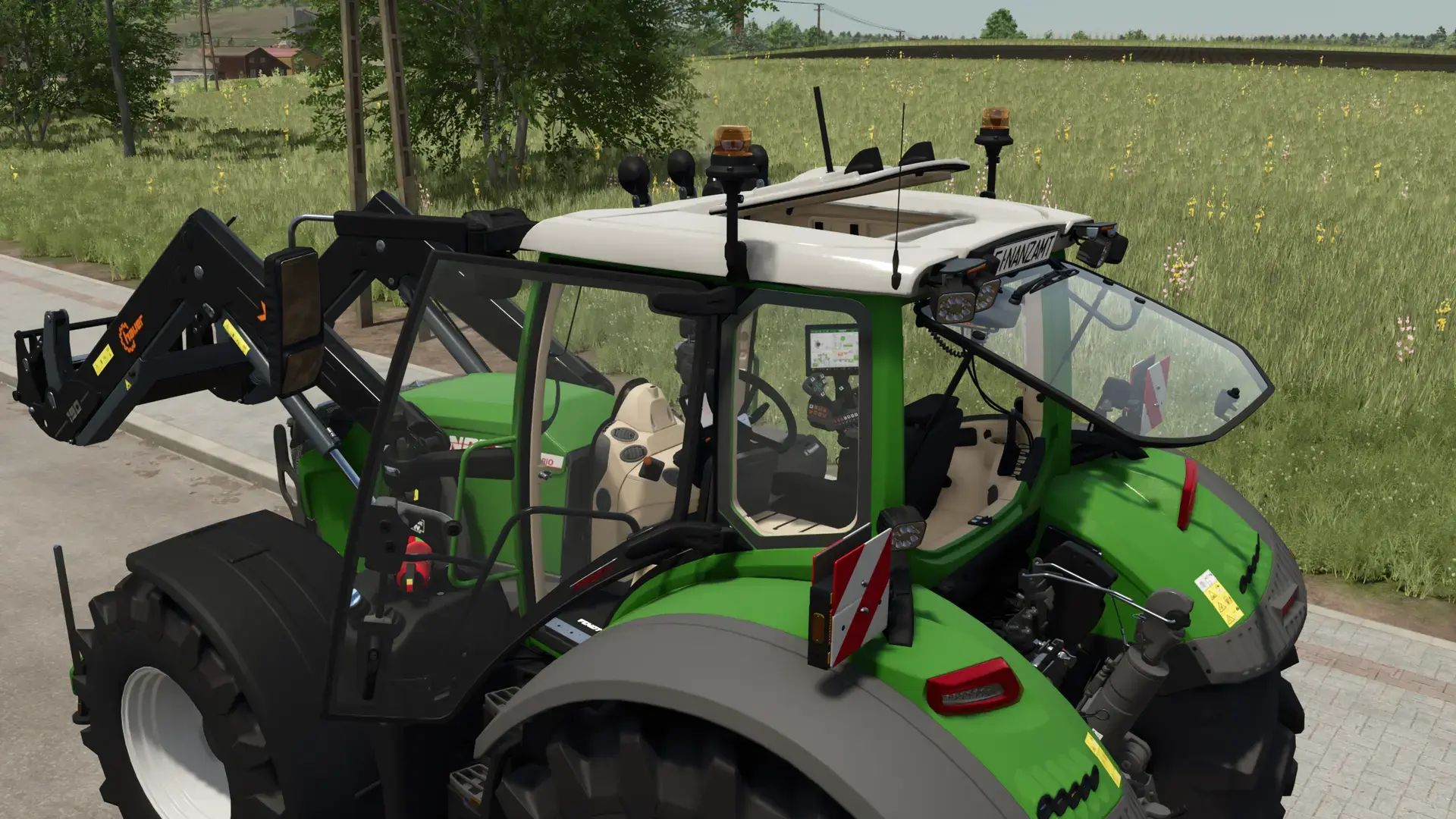 Fendt 700 with Agribumper