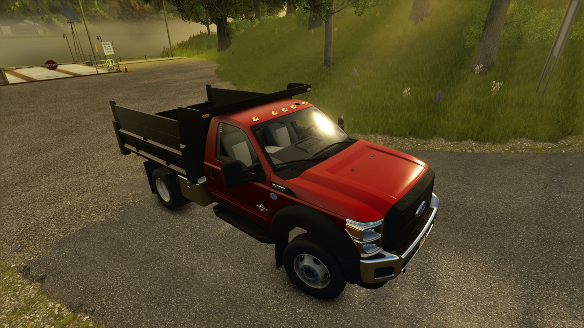 Autocarro con cassone ribaltabile Ford F550
