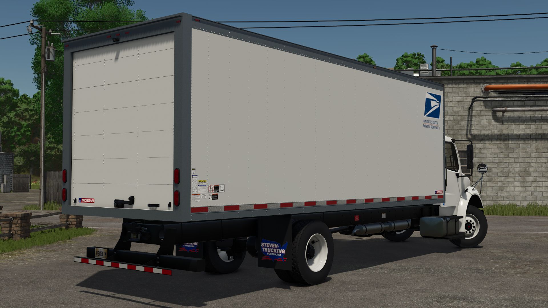 Camión de caja Freightliner M2