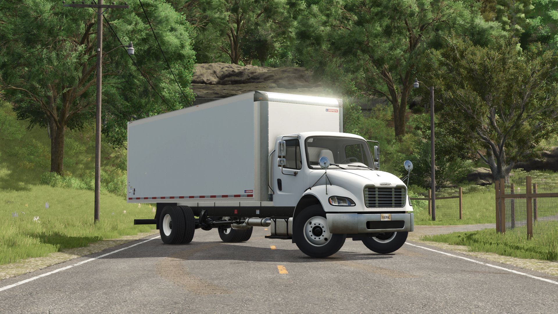 Caminhão baú Freightliner M2