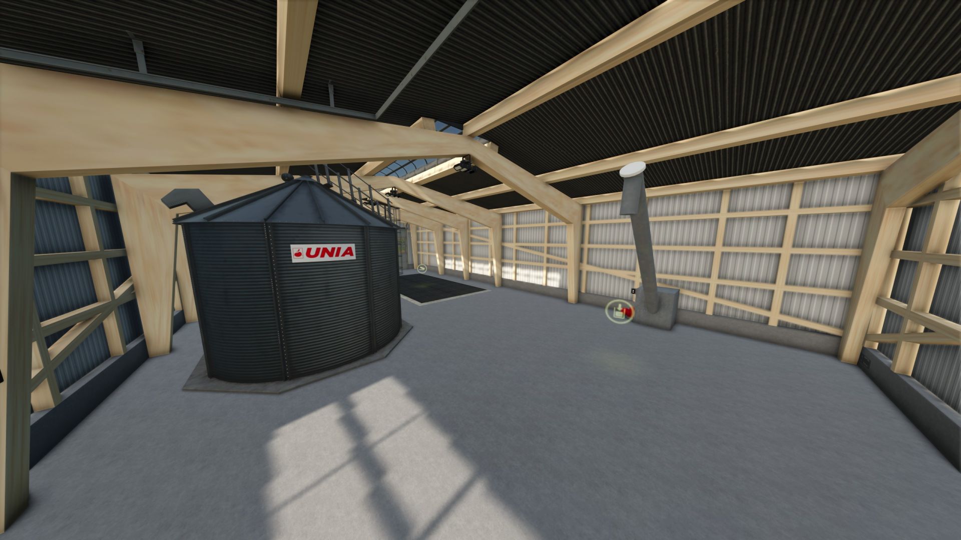 Capannone con silo integrato