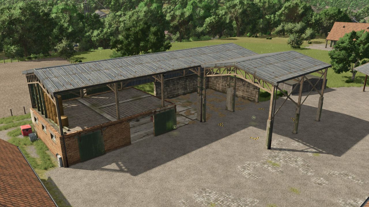 Ivoy Straw Hangar